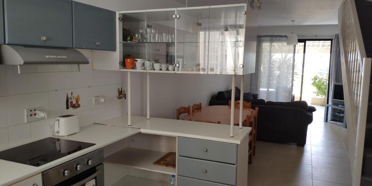 Isabella Townhouse Villa Paphos Eksteriør bilde